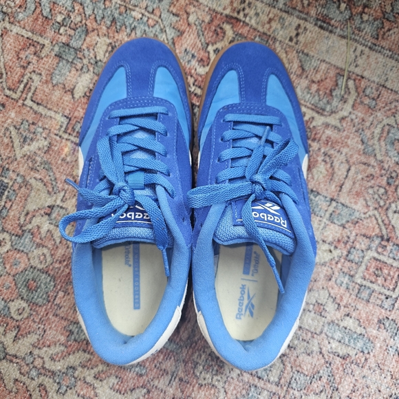 Reebok Women's Classic Blue Low-Top Sneakers - Picture 2 of 4